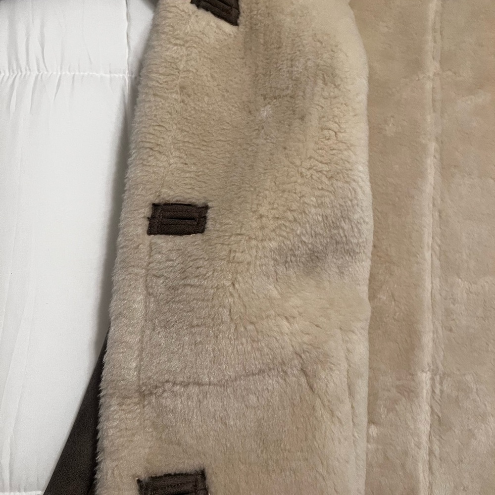 Abercrombie & Fitch Brown Suede Jacket with Cream Shearling Trim - Picture 5 of 10